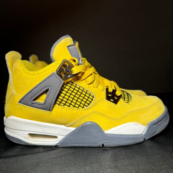 Size 4.5 - Nike Air Jordan 4 Retro GS Lightning 2021 Men's Shoes - Picture 1 of 9